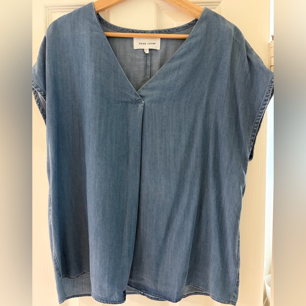 Dear John Chambray Top - Like New